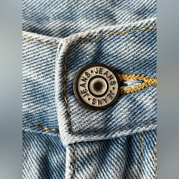 Women’s Shein High Rise Split Hem Straight Leg Jeans - Picture 4 of 11